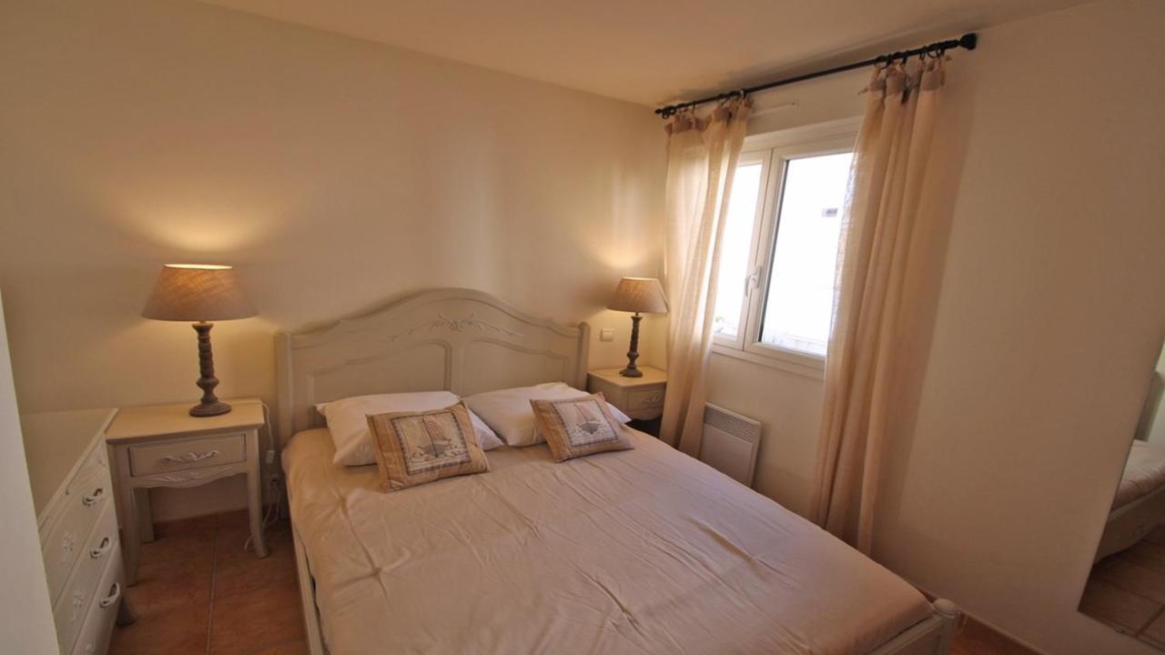 Sainte-Maxime - 3 Bedroom Apartment, Air Conditioned, Outdoor Terrace, Swimming Pool Екстер'єр фото